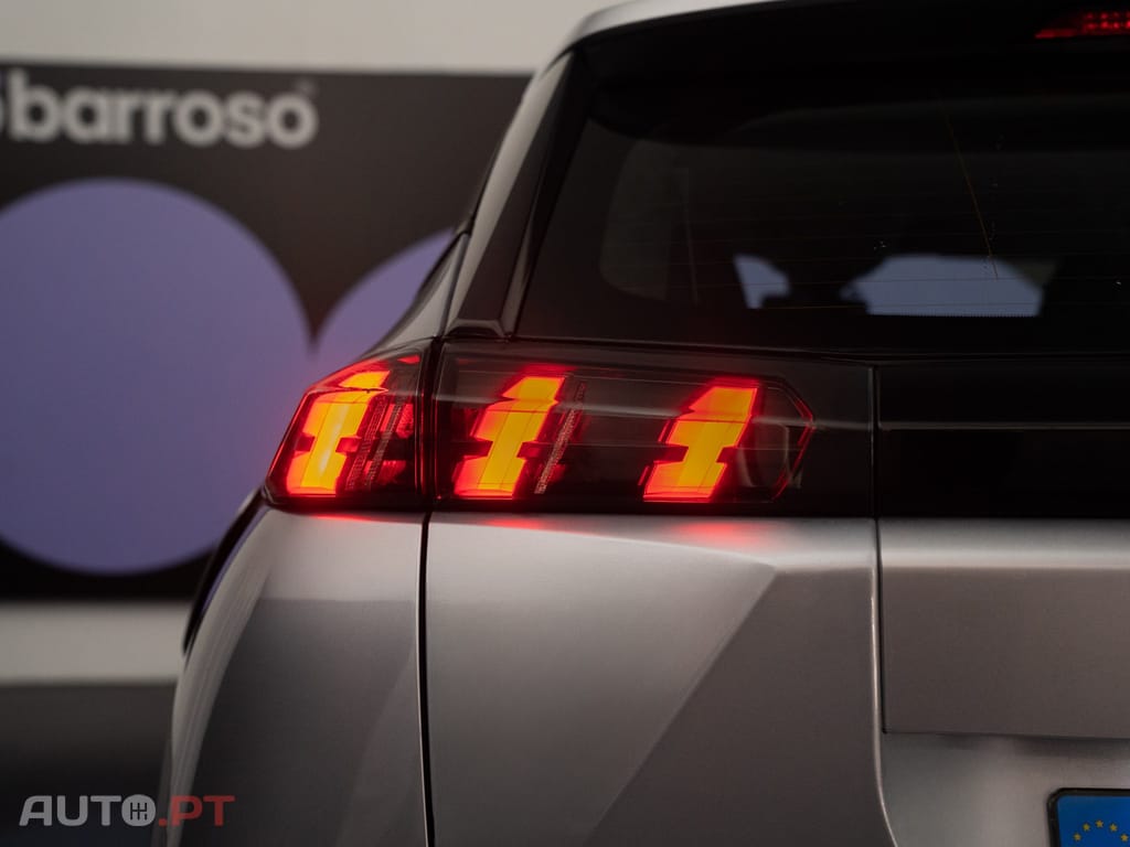 Peugeot E-2008 50 kWh Active Pack