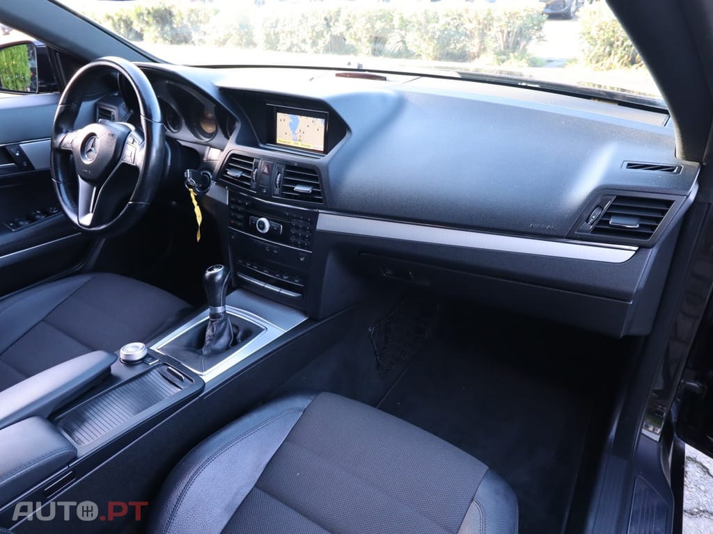 Mercedes-Benz E 220 CDi BlueEfficiency