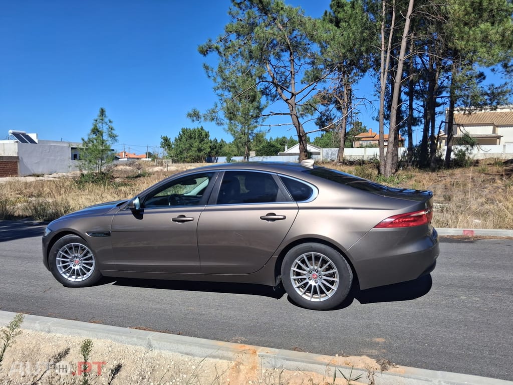 Jaguar XF 2.0 Prestige