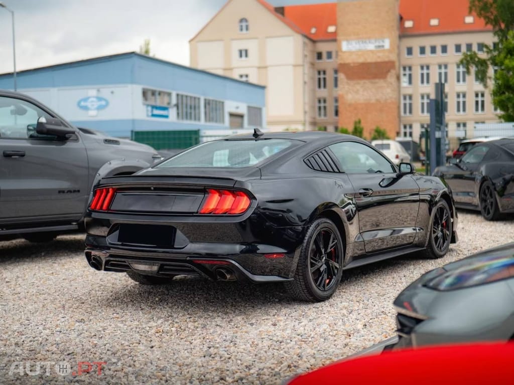 Ford Mustang 2.3 Shelby Coupe GT Package Dark Horse