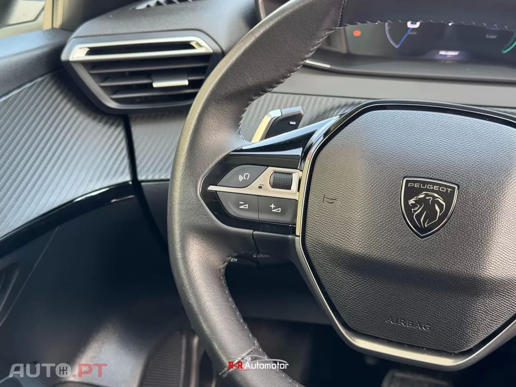 Peugeot 208 1.2 Hybrid Allure e-DCS6