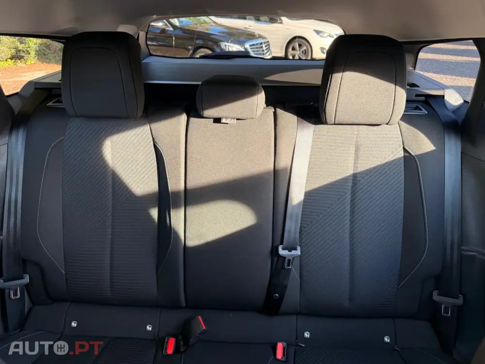 Peugeot 308 SW 1.5 BlueHDi Active Pack — fotografia 27