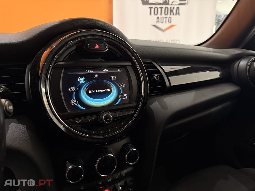 MINI Cooper Cooper D