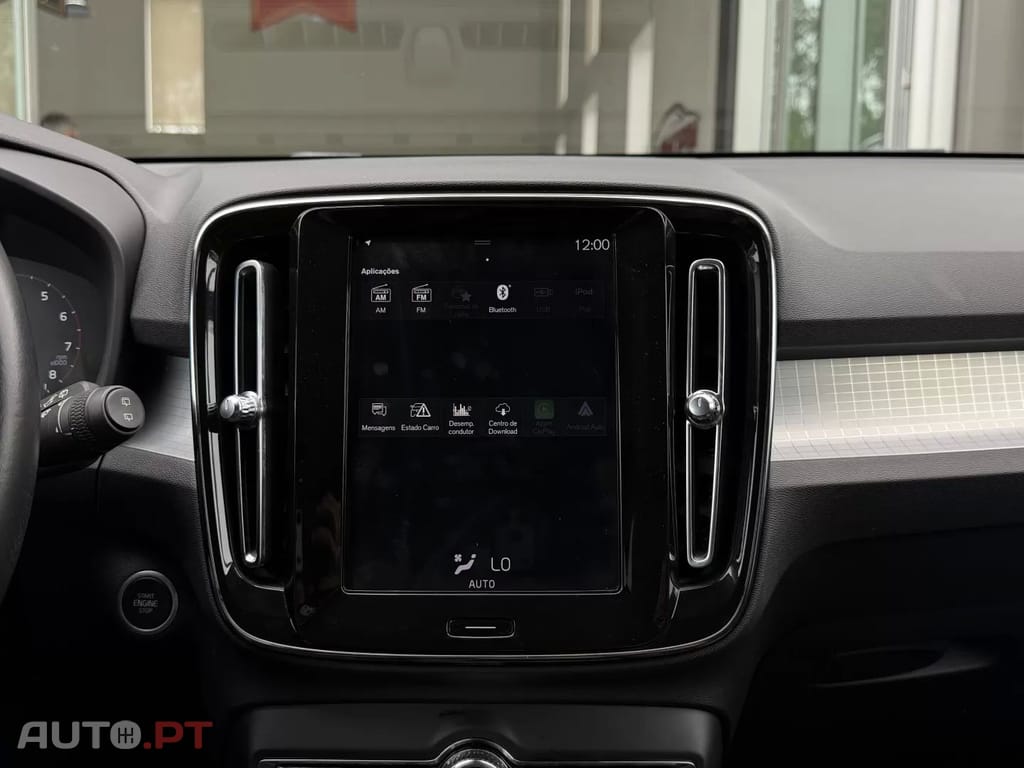 Volvo XC40 1.5 T3 Momentum Plus
