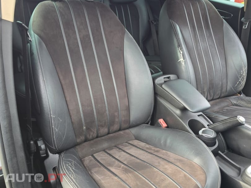 Lancia Delta 1.6 MultiJet 16v Oro