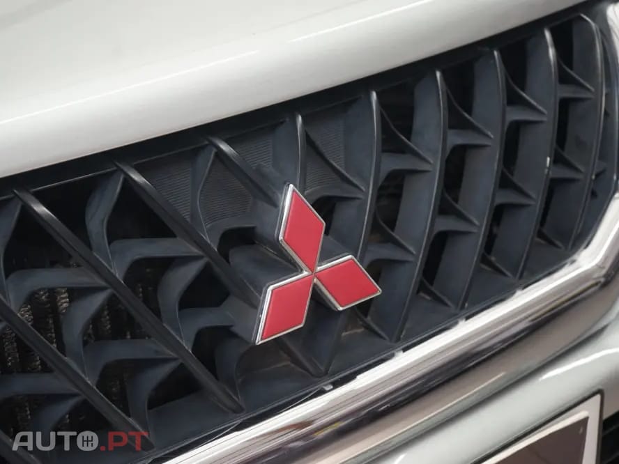 Mitsubishi Pajero Sport ND