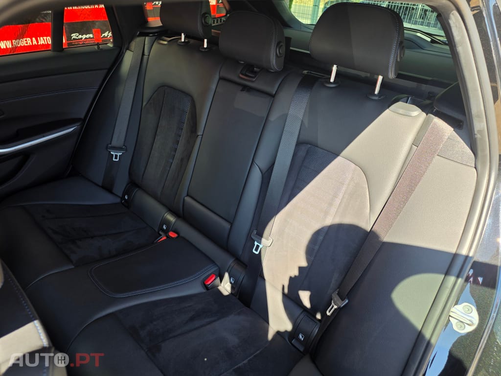 BMW 320 e Pack Desportivo M Auto