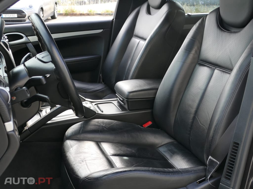 Porsche Cayenne Tiptronic