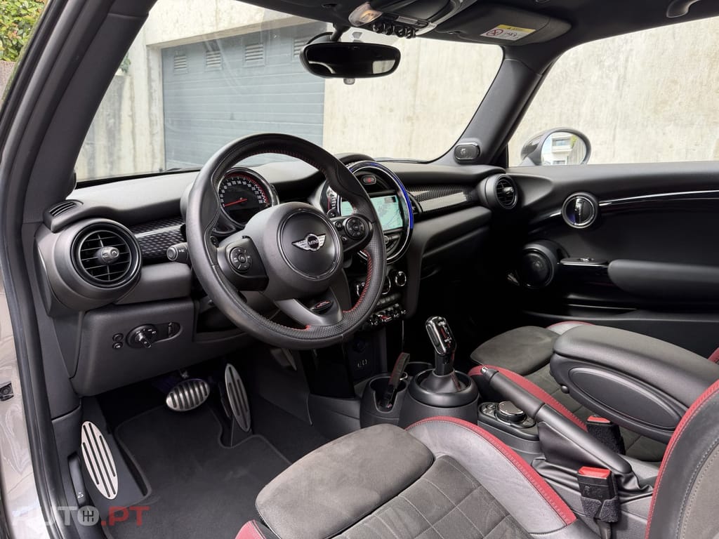 MINI Cooper John Cooper Works Auto Desportiva