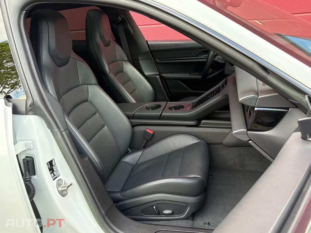 Porsche Taycan CT 4