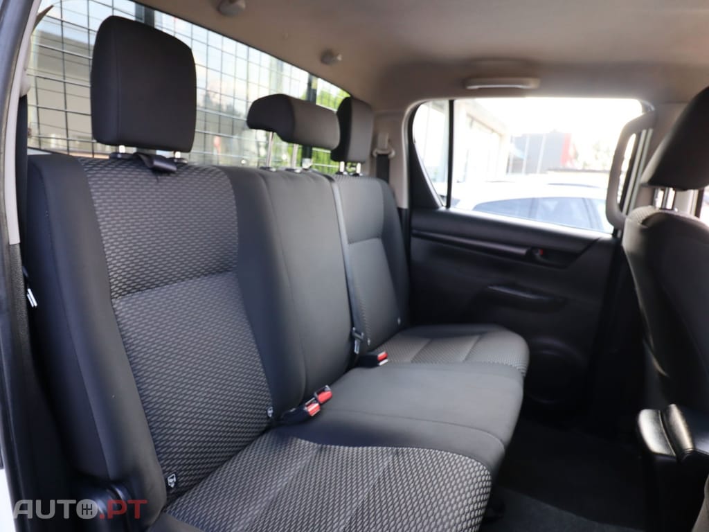 Toyota Hilux 2.4D LN105L CX MADEIRA