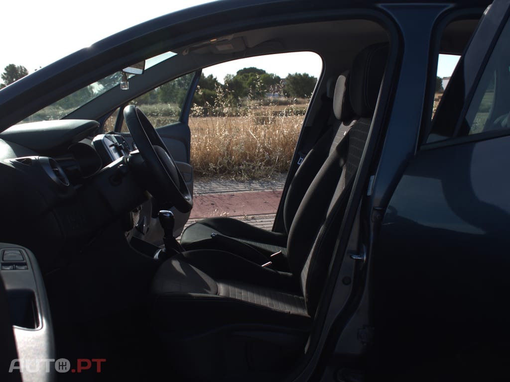 Renault Clio Limited