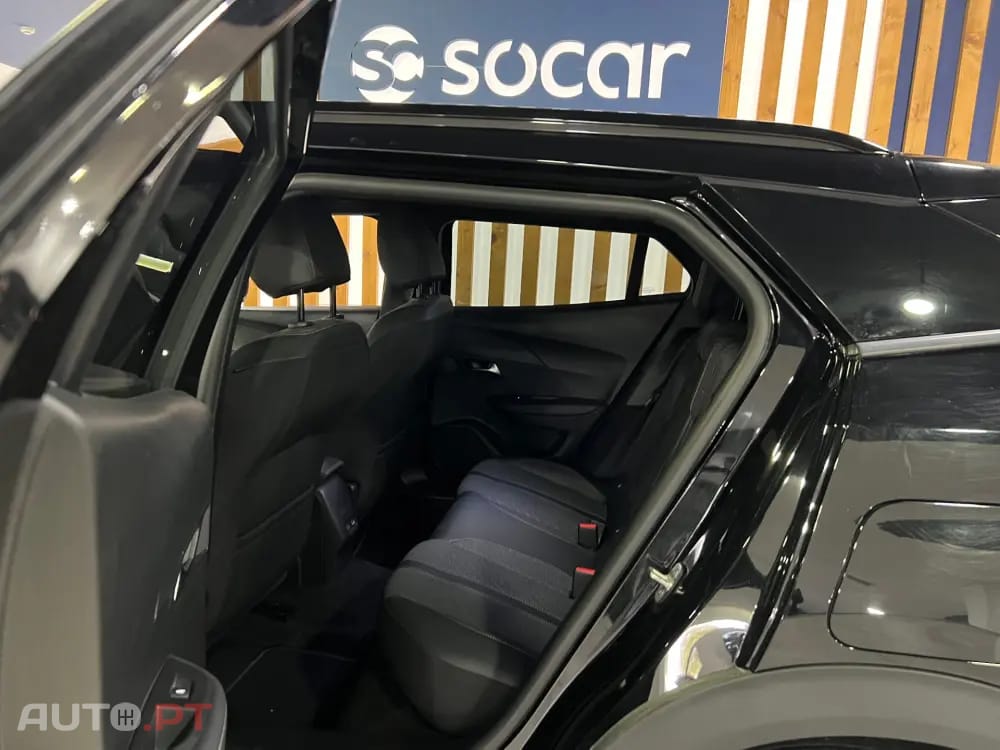 Peugeot 2008 1.2 Hybrid Allure e-DCS6