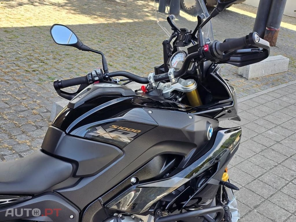 BMW S Triple black & Akrapovic