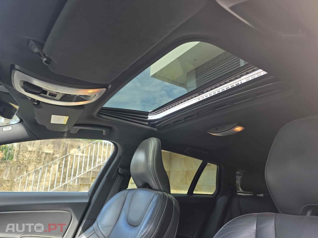 Volvo V60 D6 Twin Engine Geartronic RDesign