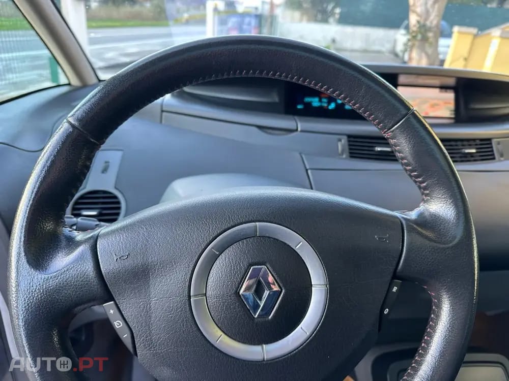 Renault Espace 2.0 dCi Initiale 7L