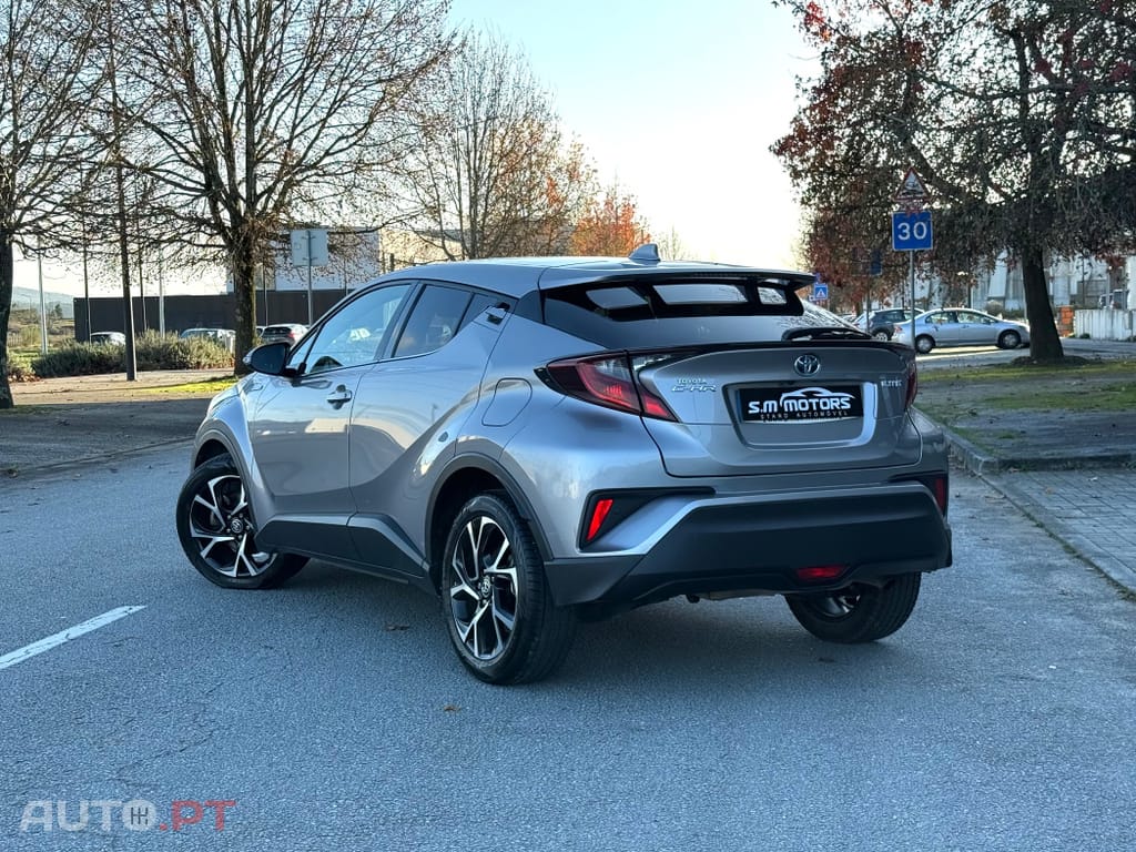 Toyota C-HR 1.8 Hybrid Square Collection