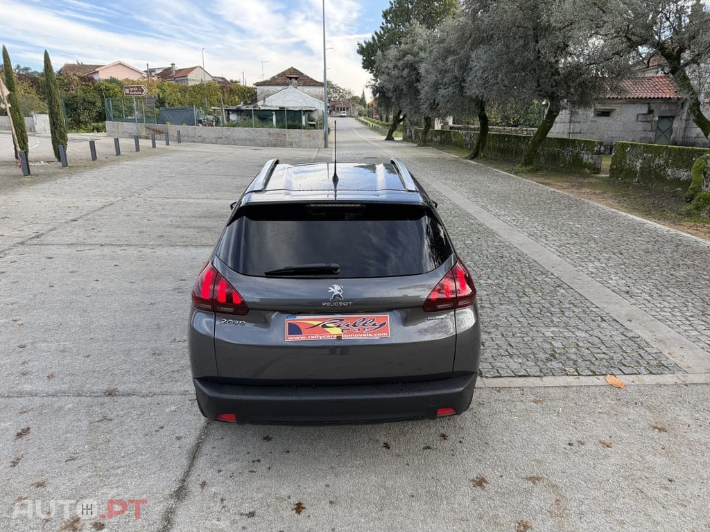 Peugeot 2008 1.2 PureTech Allure