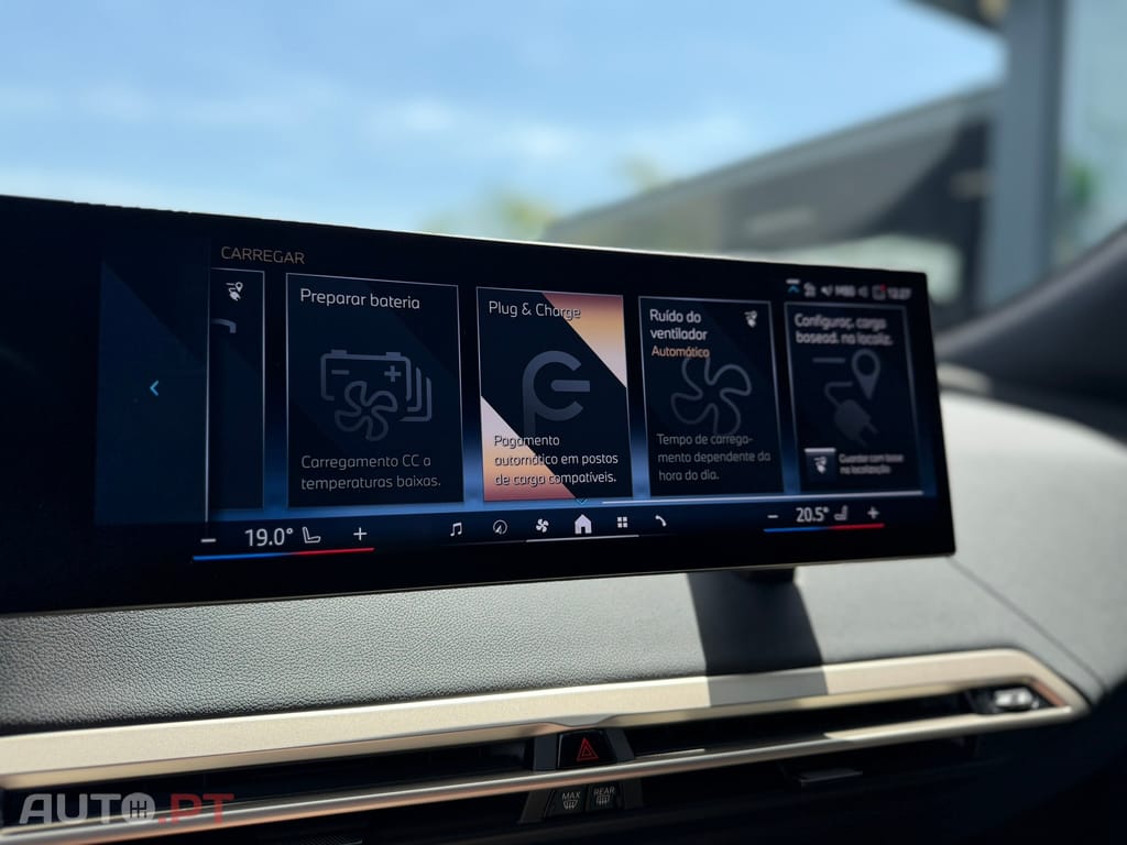 BMW iX xDrive 40 Pack Desportivo