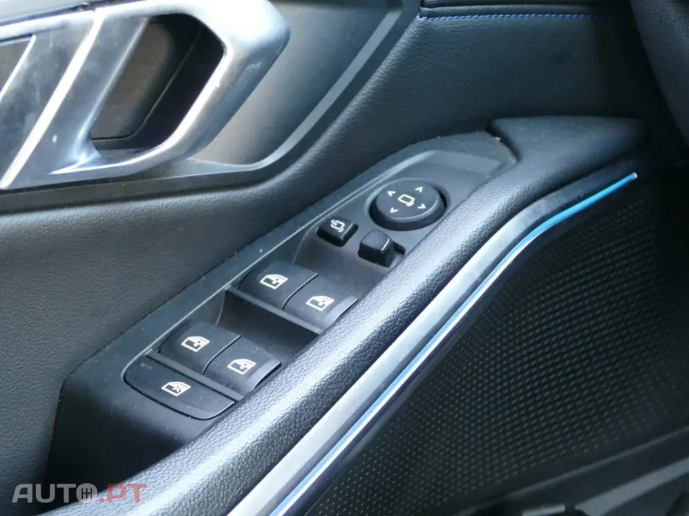 BMW 330 e Pack Desportivo M Auto