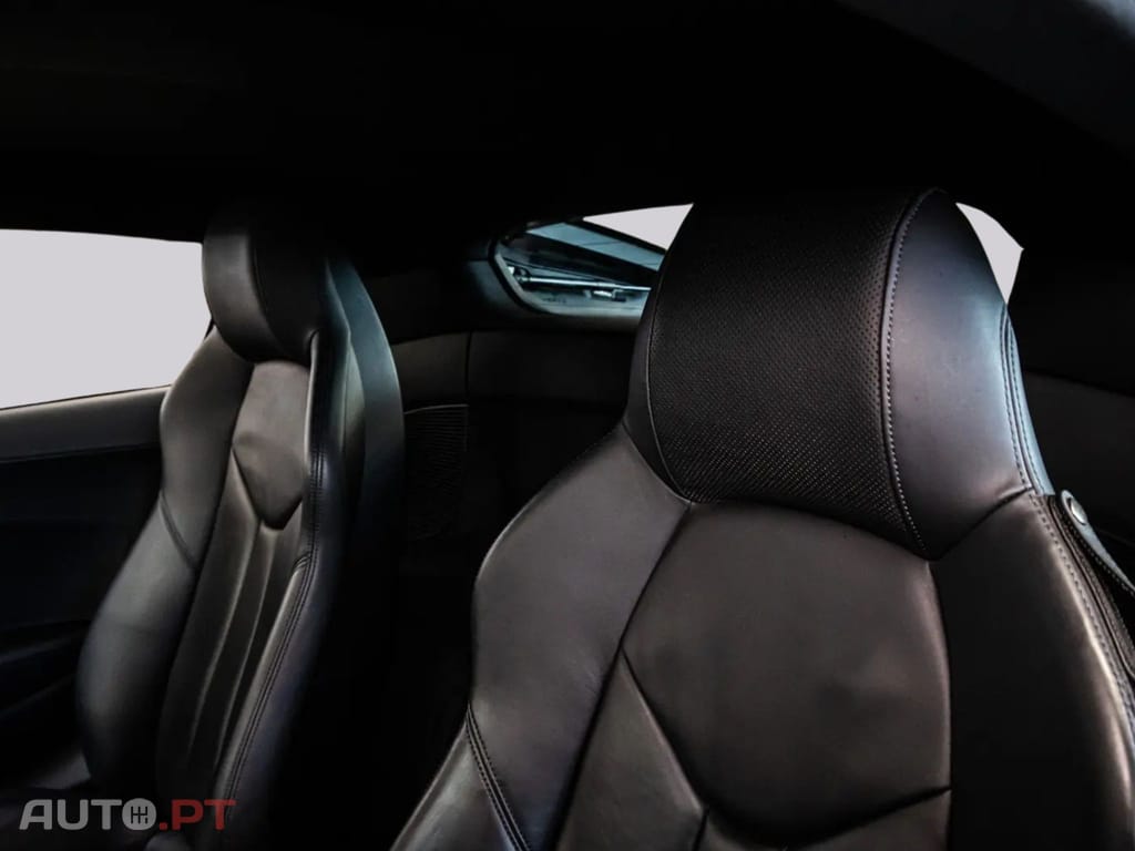 Audi R8 5.2FSi V10 RWD