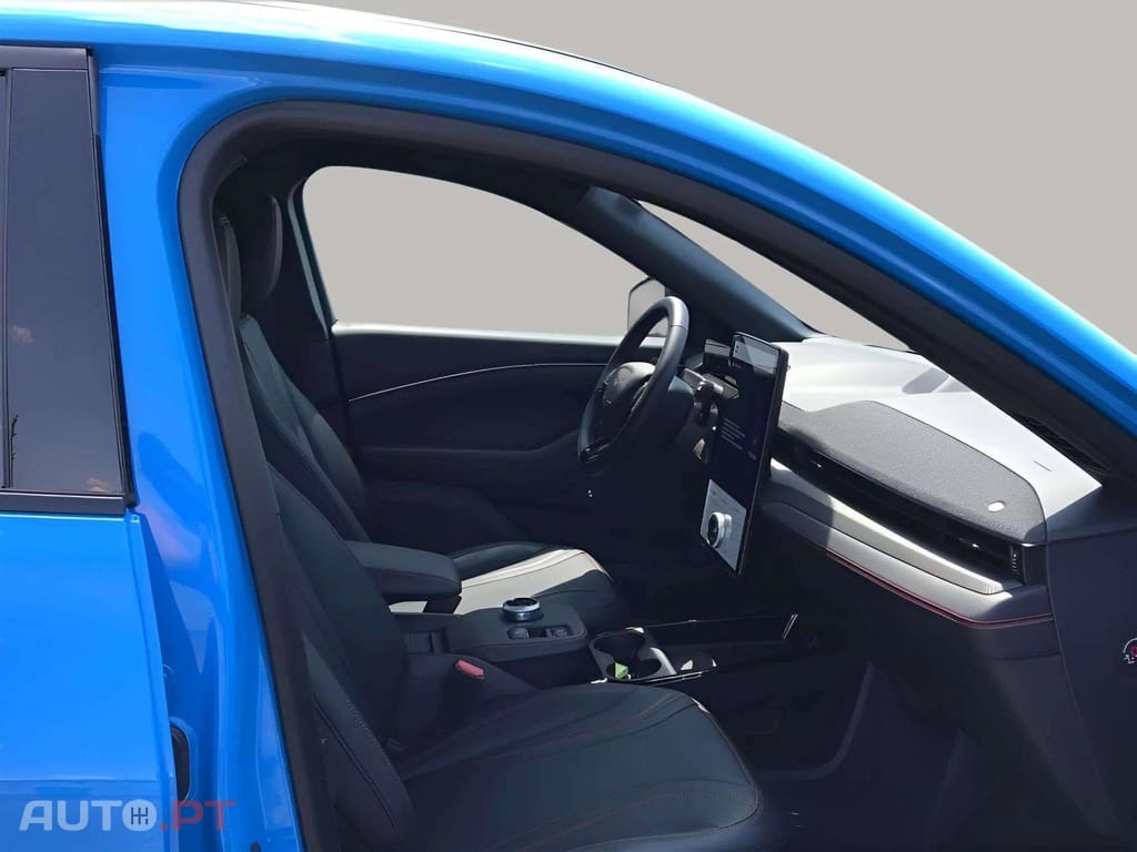 Ford Mustang Mach-E I.V.A DEDUTÍVEL AWD
