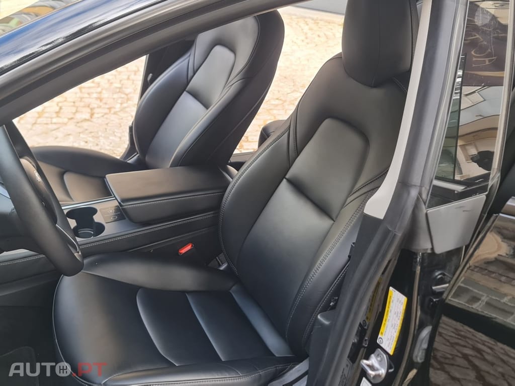 Tesla Model 3 Long Range RWD