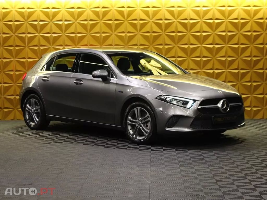 Mercedes-Benz A 250 e Progressive
