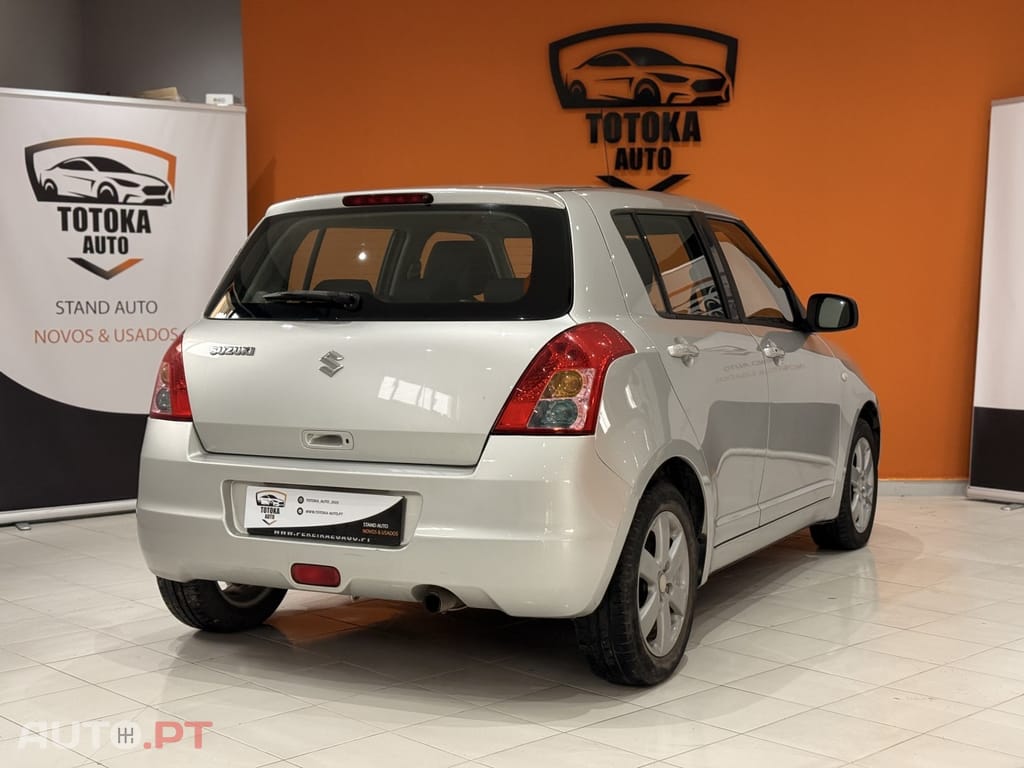 Suzuki Swift Outro