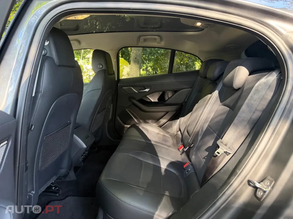 Jaguar I-Pace EV400 R-Dynamic HSE AWD