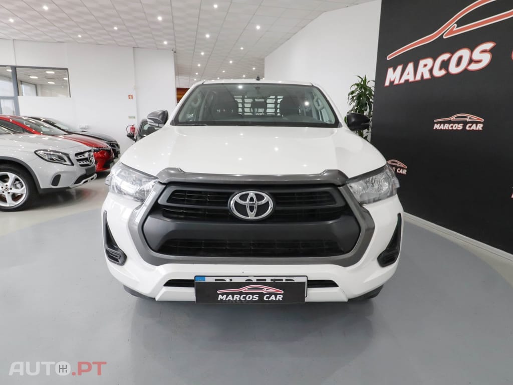 Toyota Hilux 2.4 D-4D 4WD CD CH