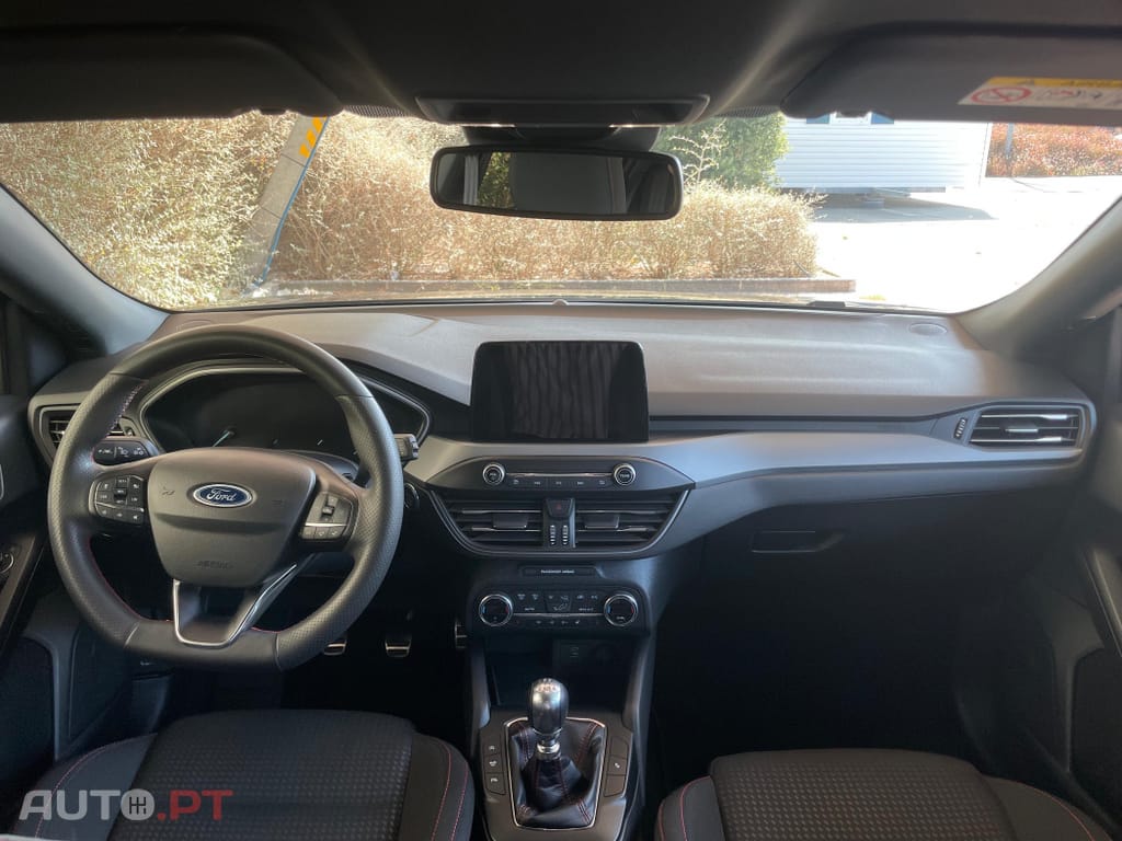 Ford Focus 1.0 EcoBoost MHEV ST-Line X