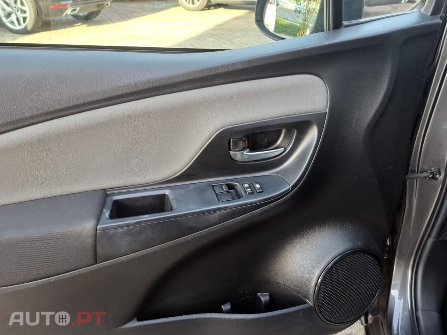 Toyota Yaris VVT-i Comfort