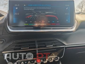 Peugeot 2008 1.2 PureTech Signature EAT6