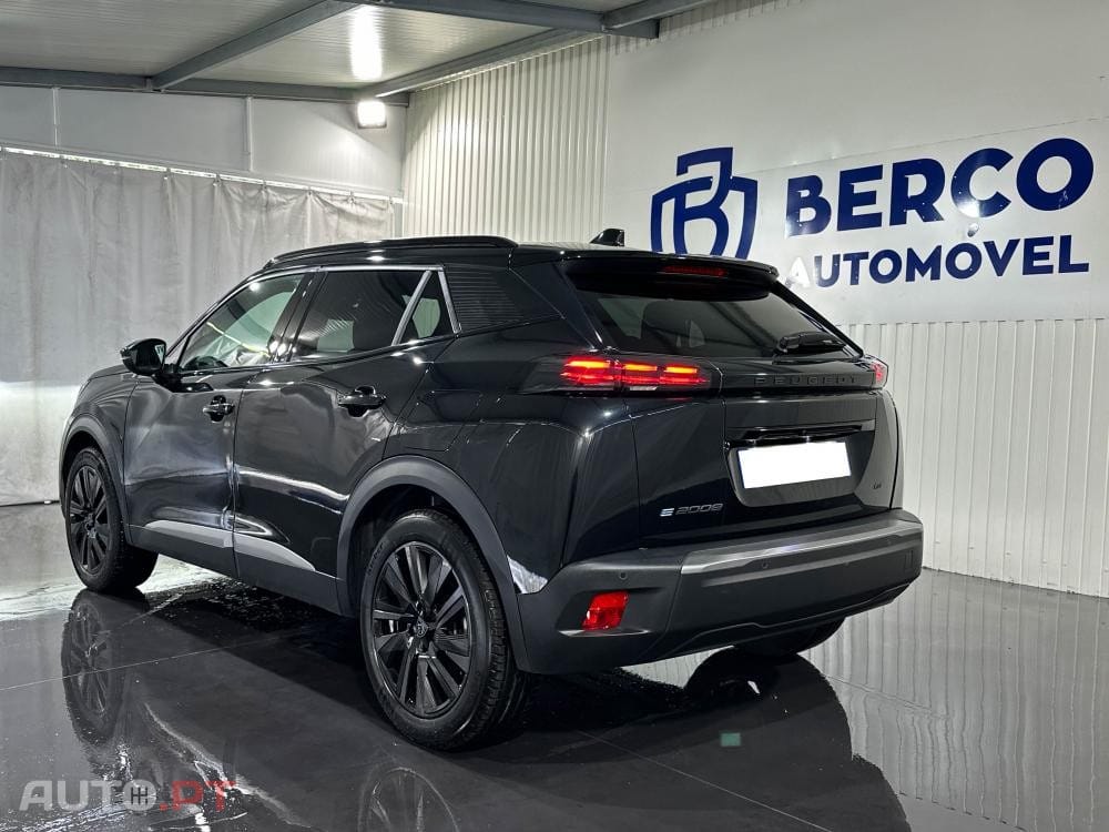 Peugeot E-2008 54 kWh GT