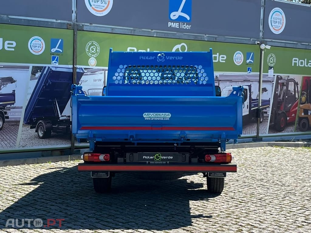 Iveco Daily BASCULA TRILATERAL