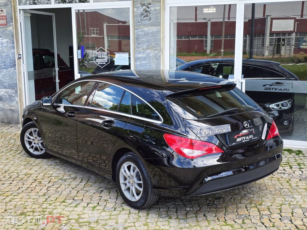 Mercedes-Benz CLA 180 d Shooting Brake