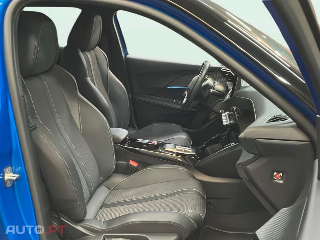 Peugeot E-2008 50 kWh GT
