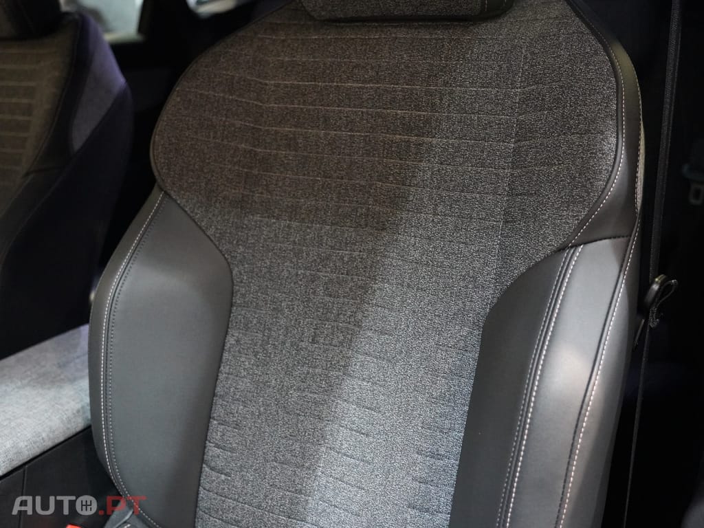 Peugeot 3008 1.2 Hybrid Allure e-DCS6