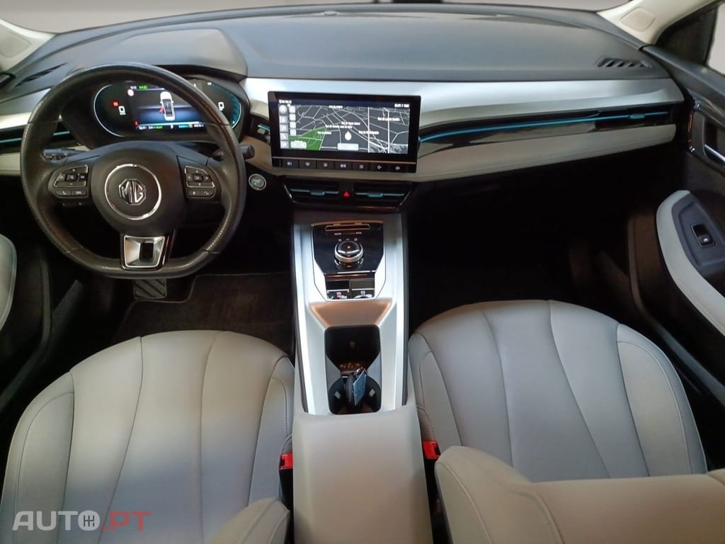 MG MG5 5 Standard Luxury
