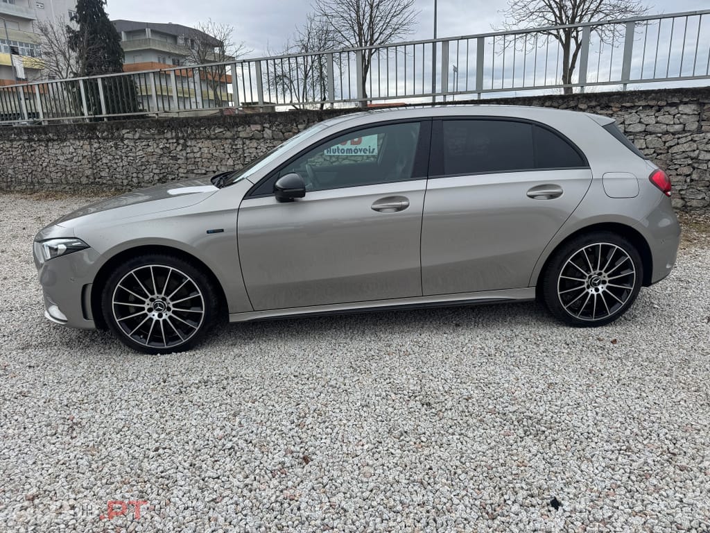 Mercedes-Benz A 250 e AMG Line
