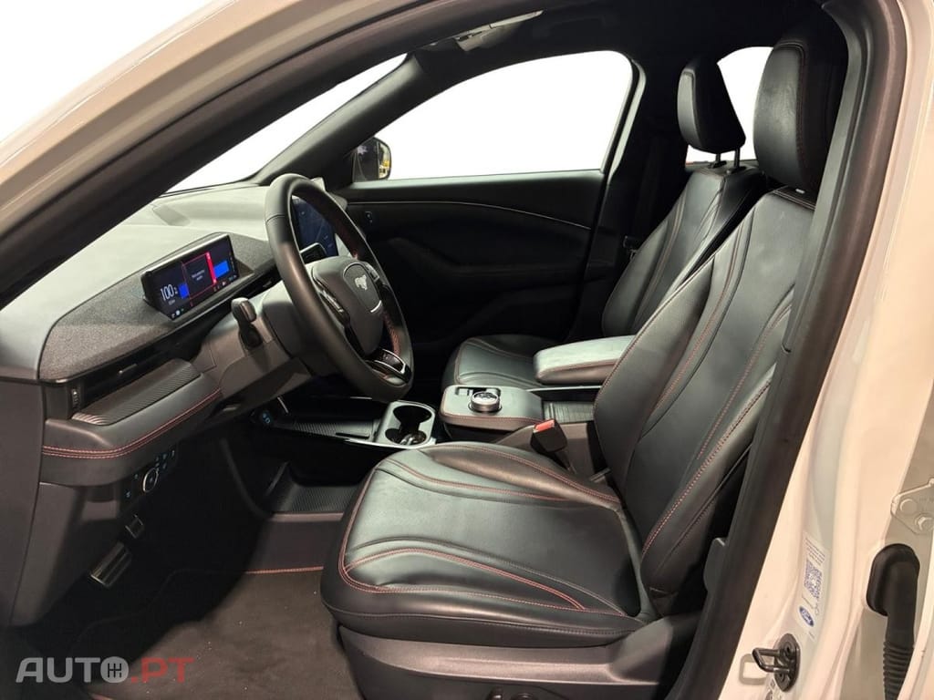 Ford Mustang Mach-E Standard AWD