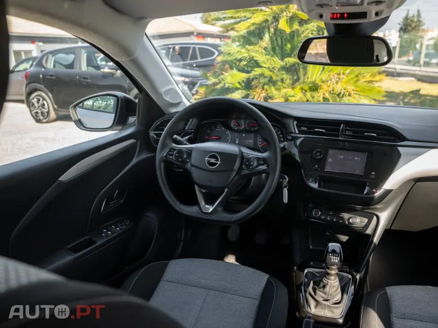 Opel Corsa 1.2 T Business Edition