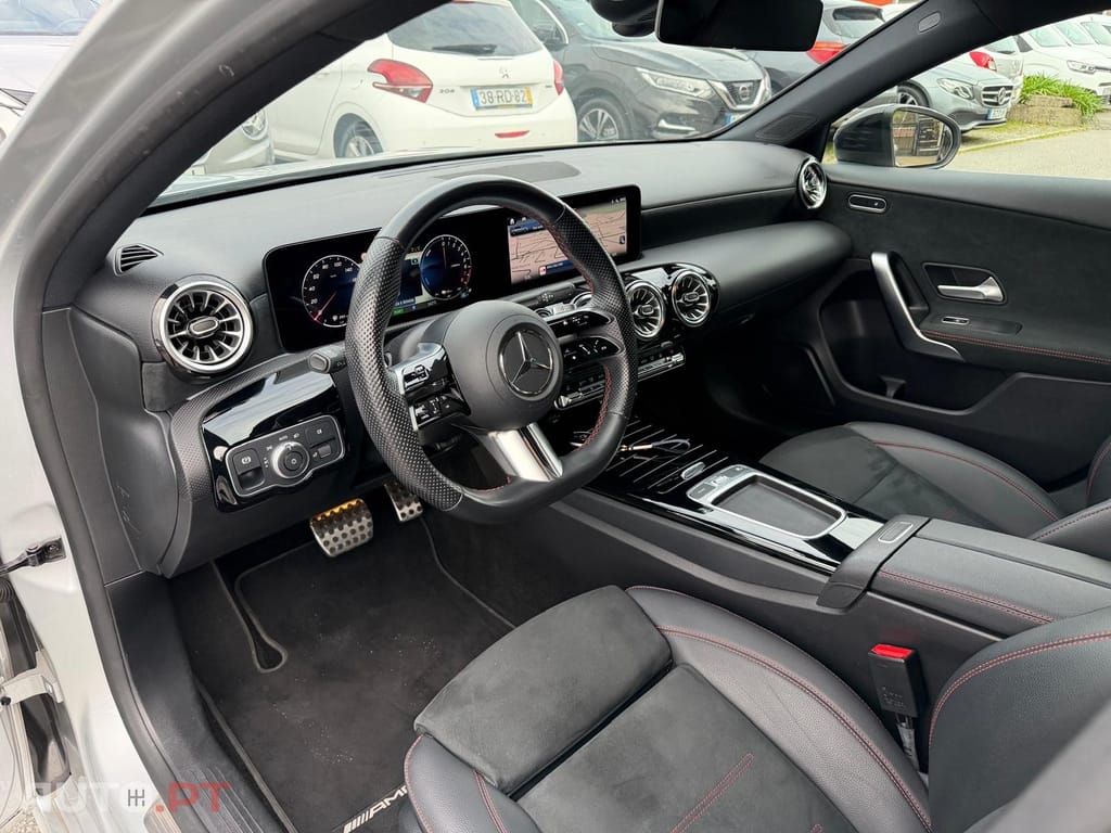 Mercedes-Benz A 250 e AMG Line