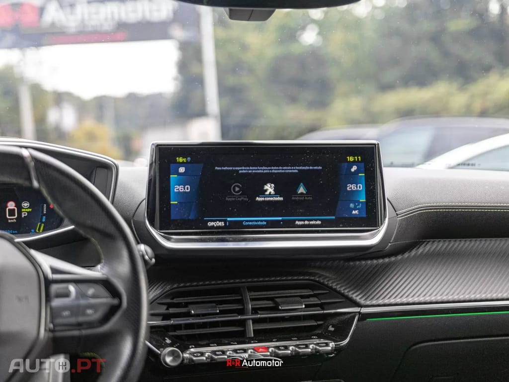 Peugeot E-2008 50 kWh GT
