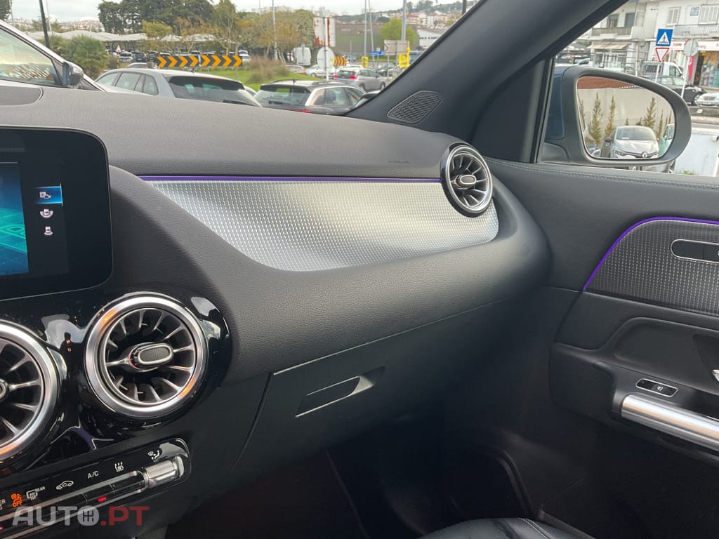 Mercedes-Benz EQA 250 Electric Art