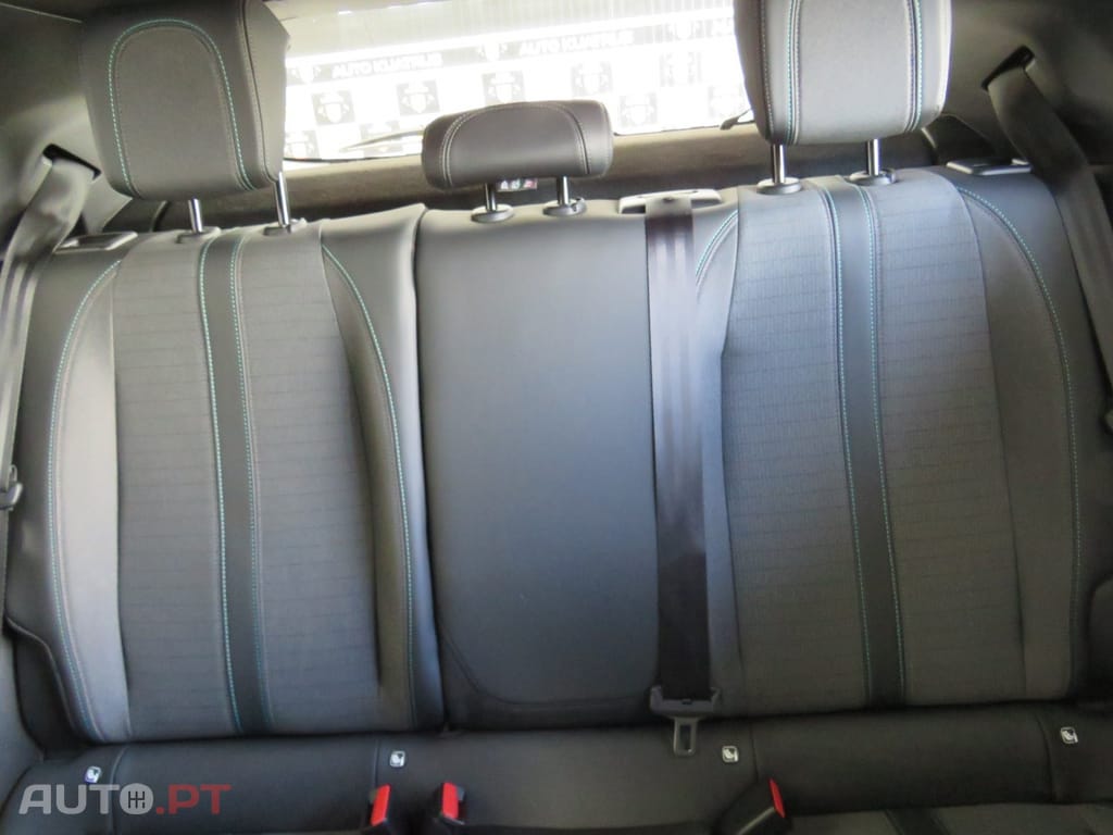 Peugeot E-2008 Allure Pack 100