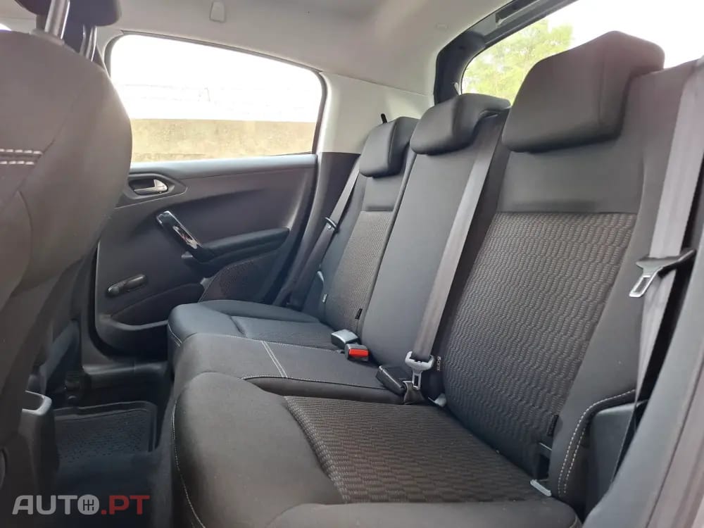 Peugeot 208 1.5 BlueHDi Active