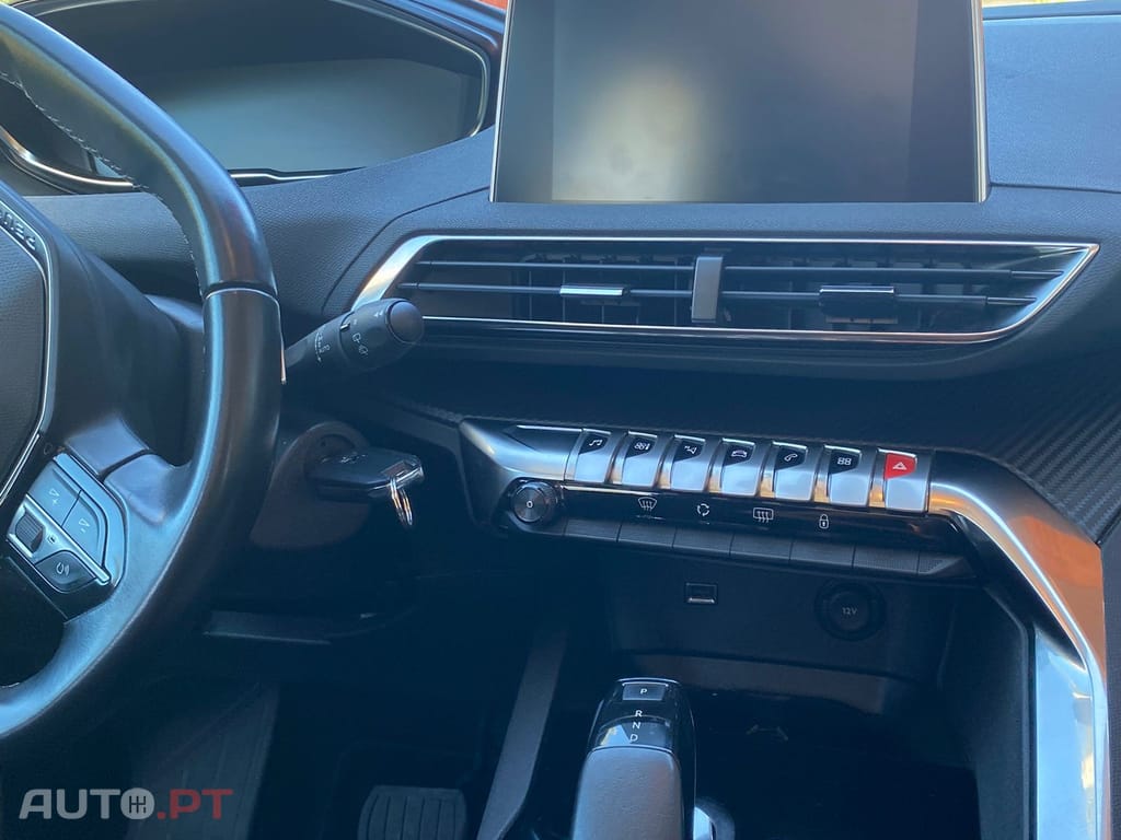 Peugeot E-3008 1500HDI