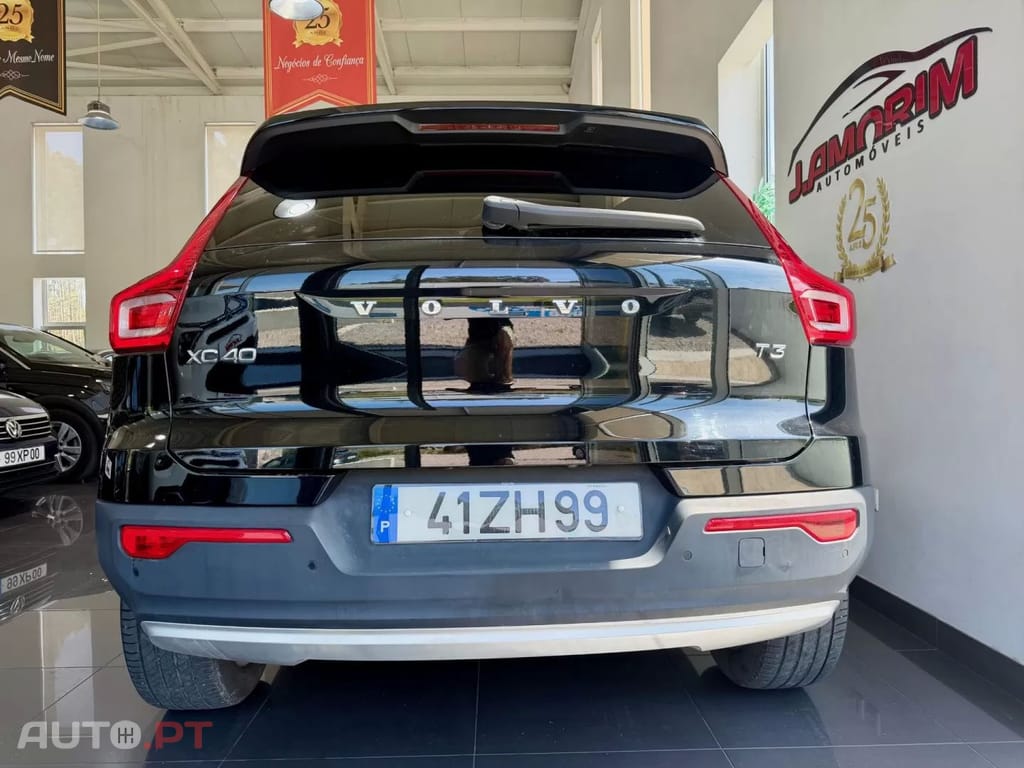 Volvo XC40 1.5 T3 Momentum Plus